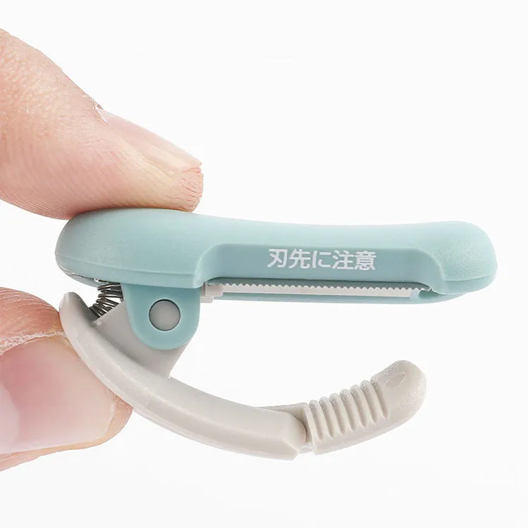 Kokuyo Me Clip-Type Tape Cutter (10-15mm) - Golden Green