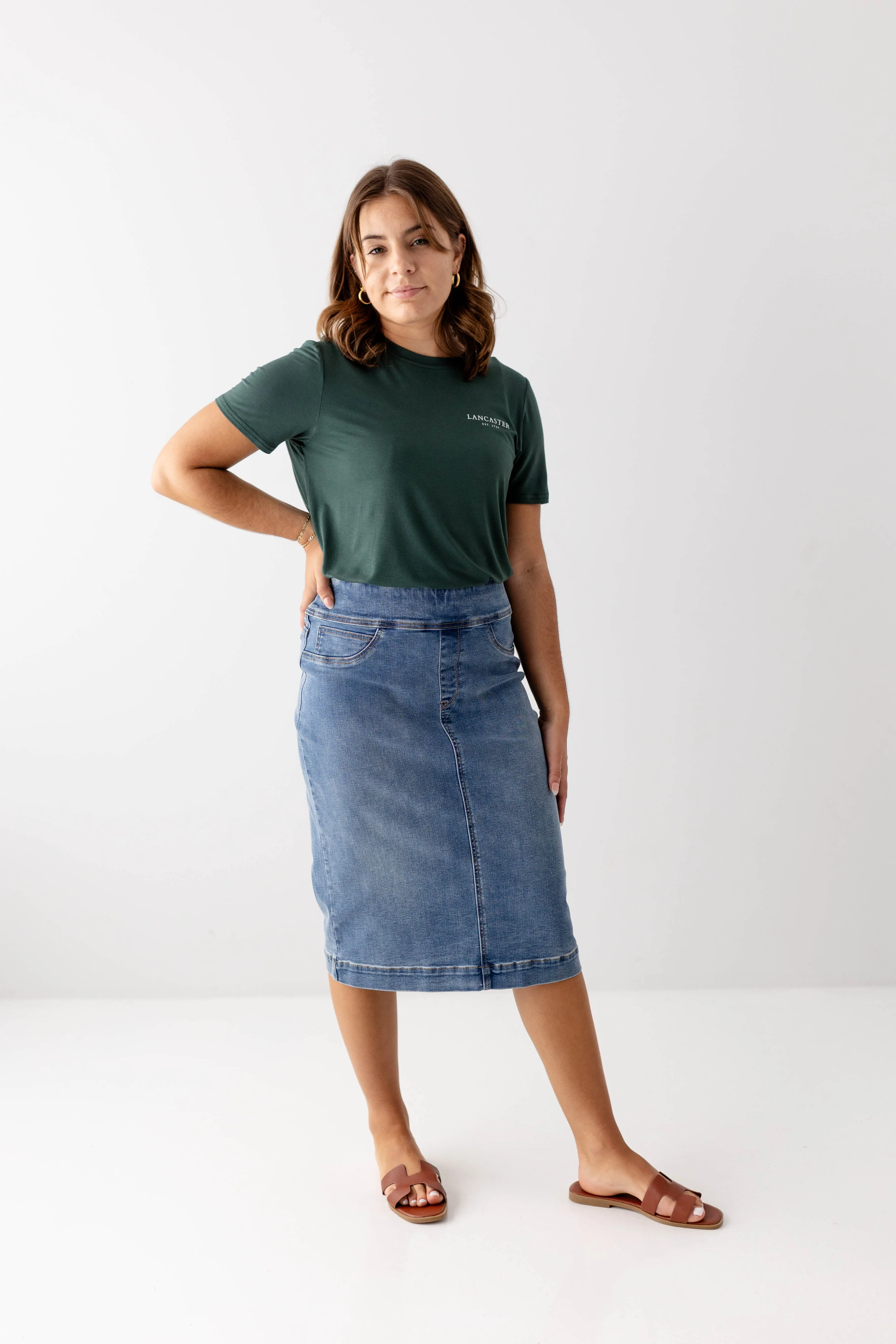 'Sara' Classic Knee Length Skirt in Medium Wash