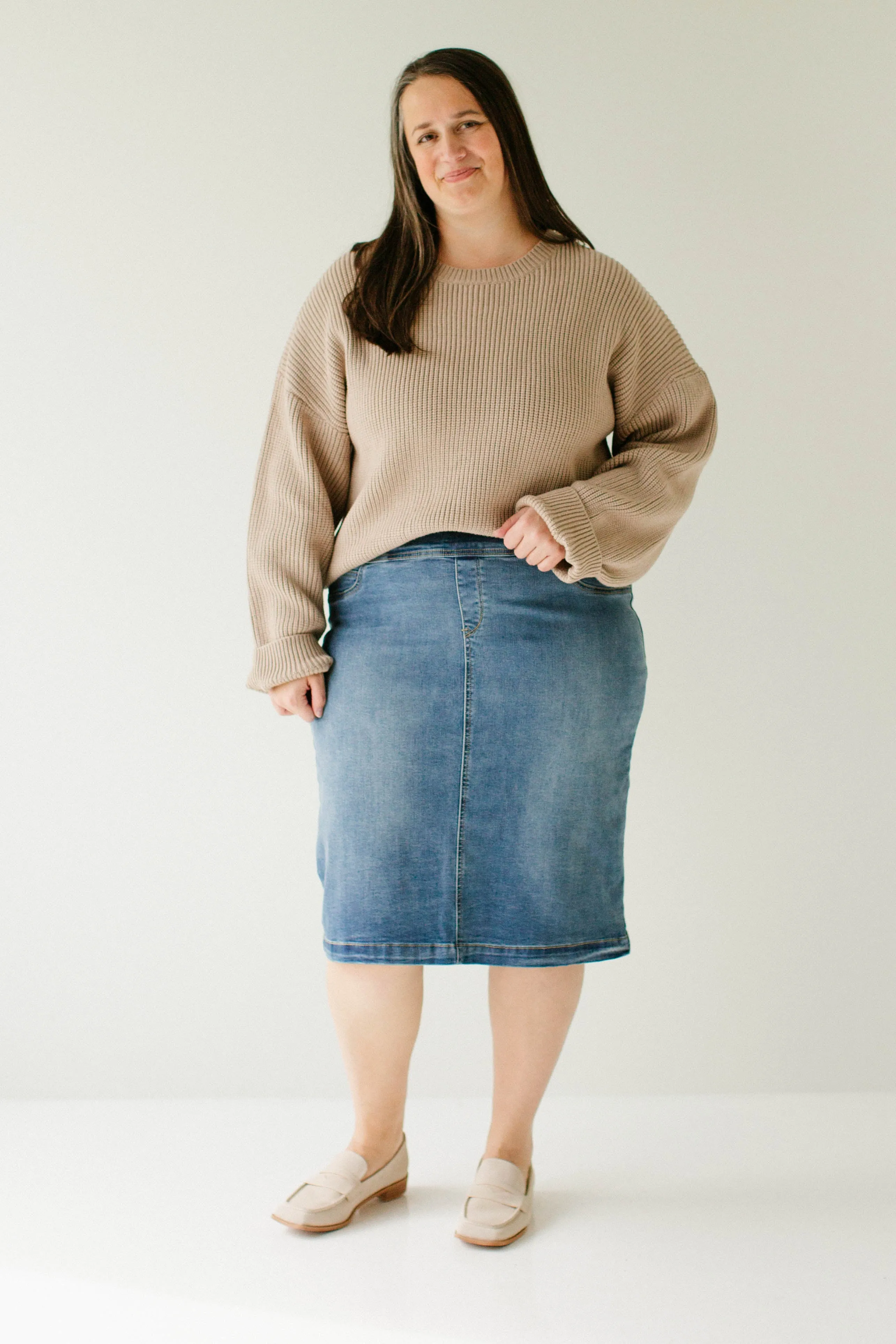 'Sara' Classic Knee Length Skirt in Medium Wash